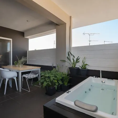 City'S Best-Kept Secret, Eclectic & Luxe Getaway Kalamata Exterior photo