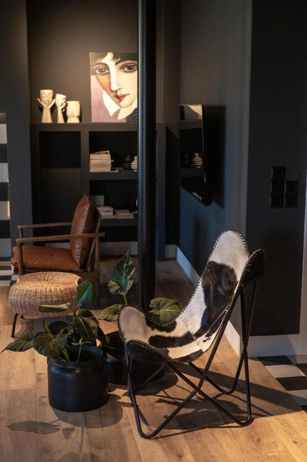 Apartment City's Best-kept Secret, Eclectic & Luxe Getaway Kalamata